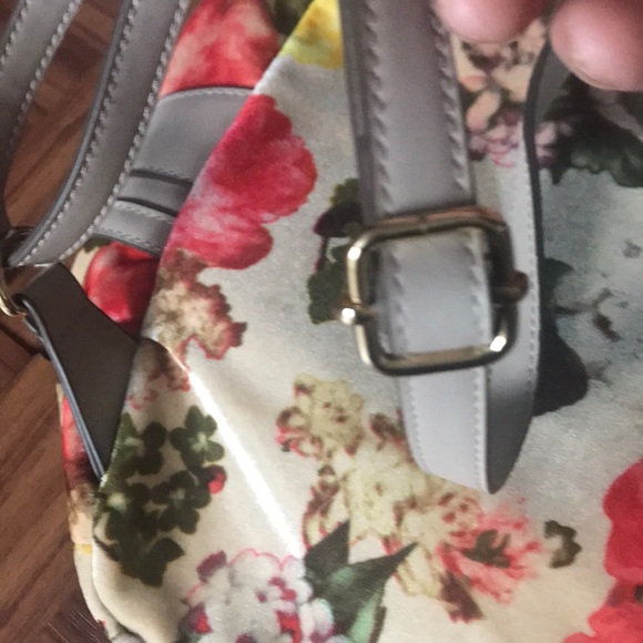 Floral Backpack๐ธ๐บ๐ผ - Picture 6 of 8